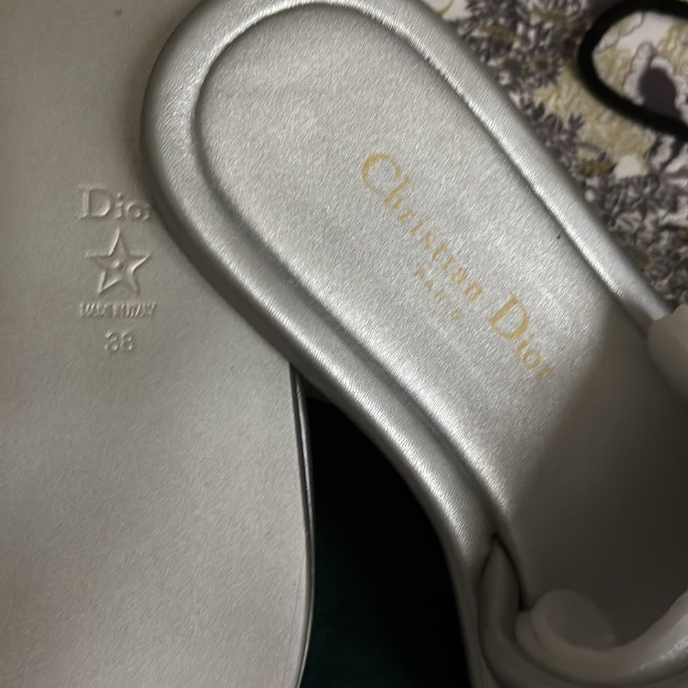 C D Silver Slides nwot - Picture 3 of 3